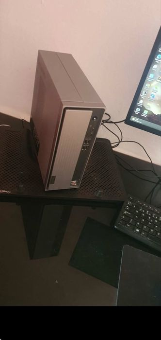 Lenovo ryzen 3 3250u