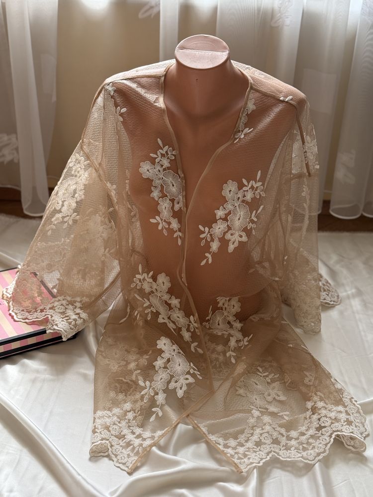 Victoria Secret с етикет дантелено кимоно M/L