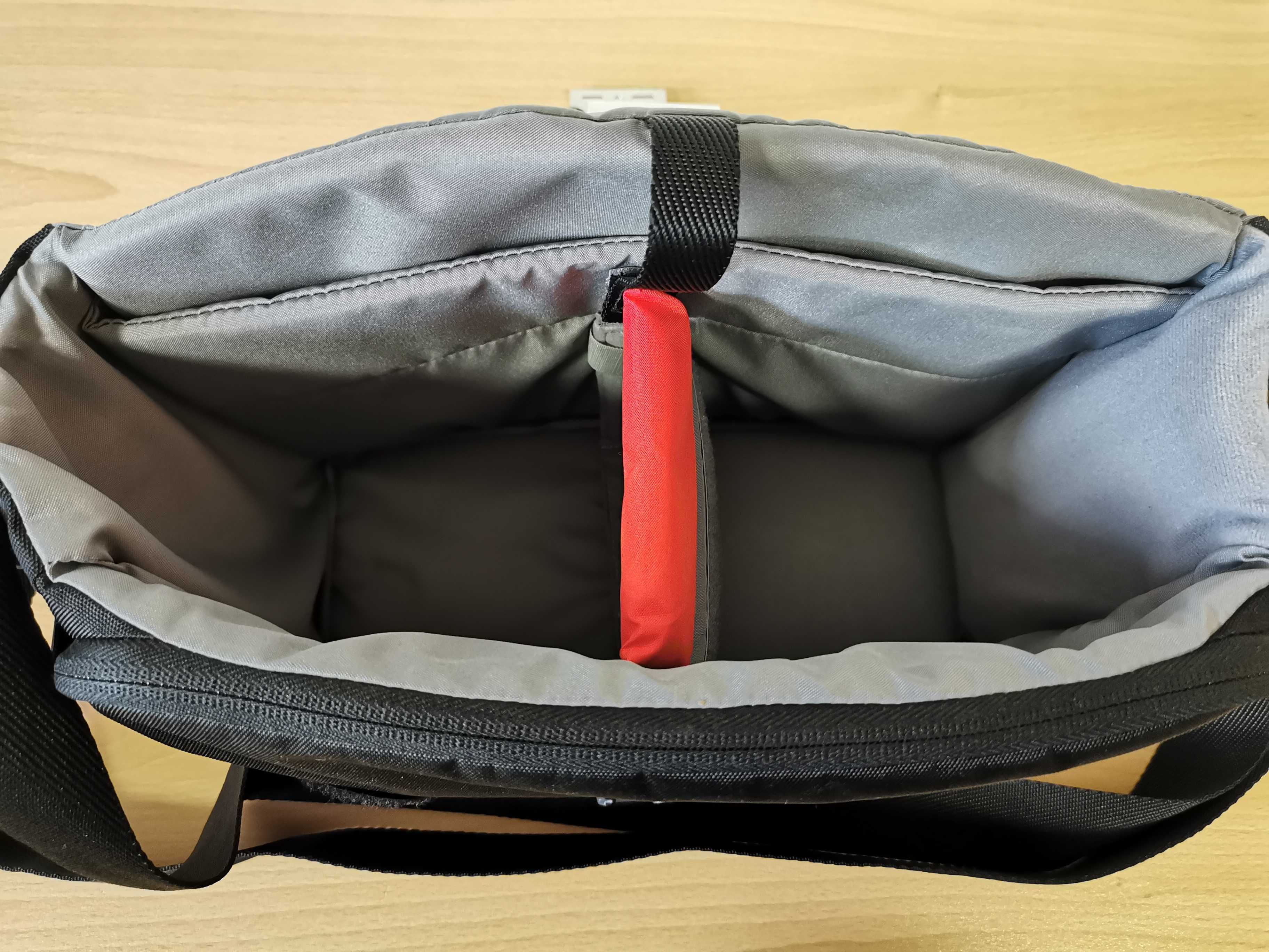 Manfrotto Unica I ежедневна чанта за фотоапарат и таблет