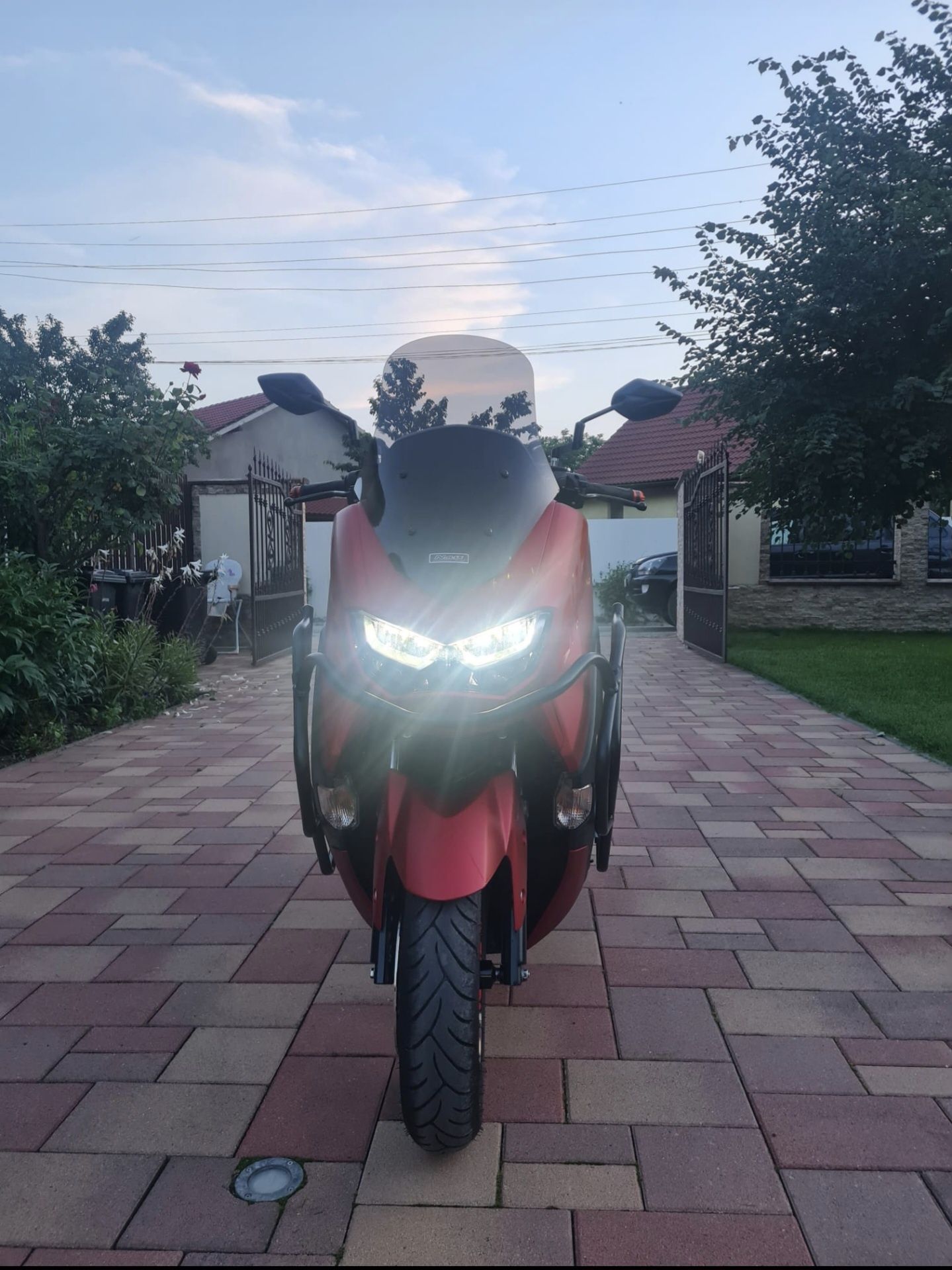 Yamaha N max  125 cm
