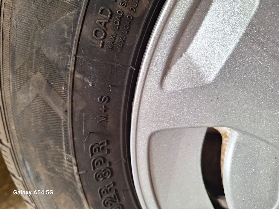 Vând set 4 Roți Ford Transit R15 C All Season