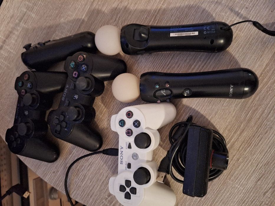 Playstation 3, 1TB, 3 manete dual shock peste 70 jocuri