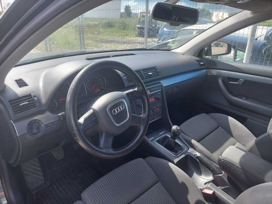 Dezmembram Audi A4 B7, an 2005, motorizare 2.0 TDI