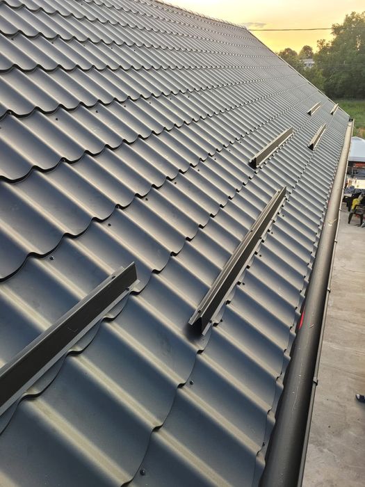 Executam acoperișuri