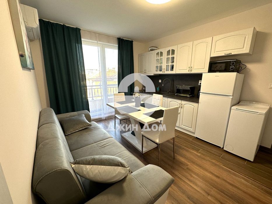 Продава се Двустаен апартамент в Бургас, Сарафово - 55 кв.м за 2155 €/кв.м - Снимка #1