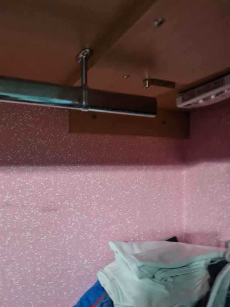 Dulap depozitare dormitor incastrat cu usi culisante