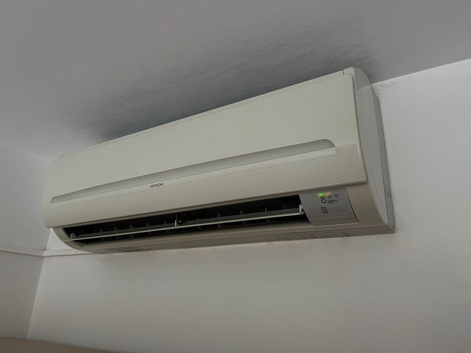 Климатик Хитачи, инверторен 12-ка