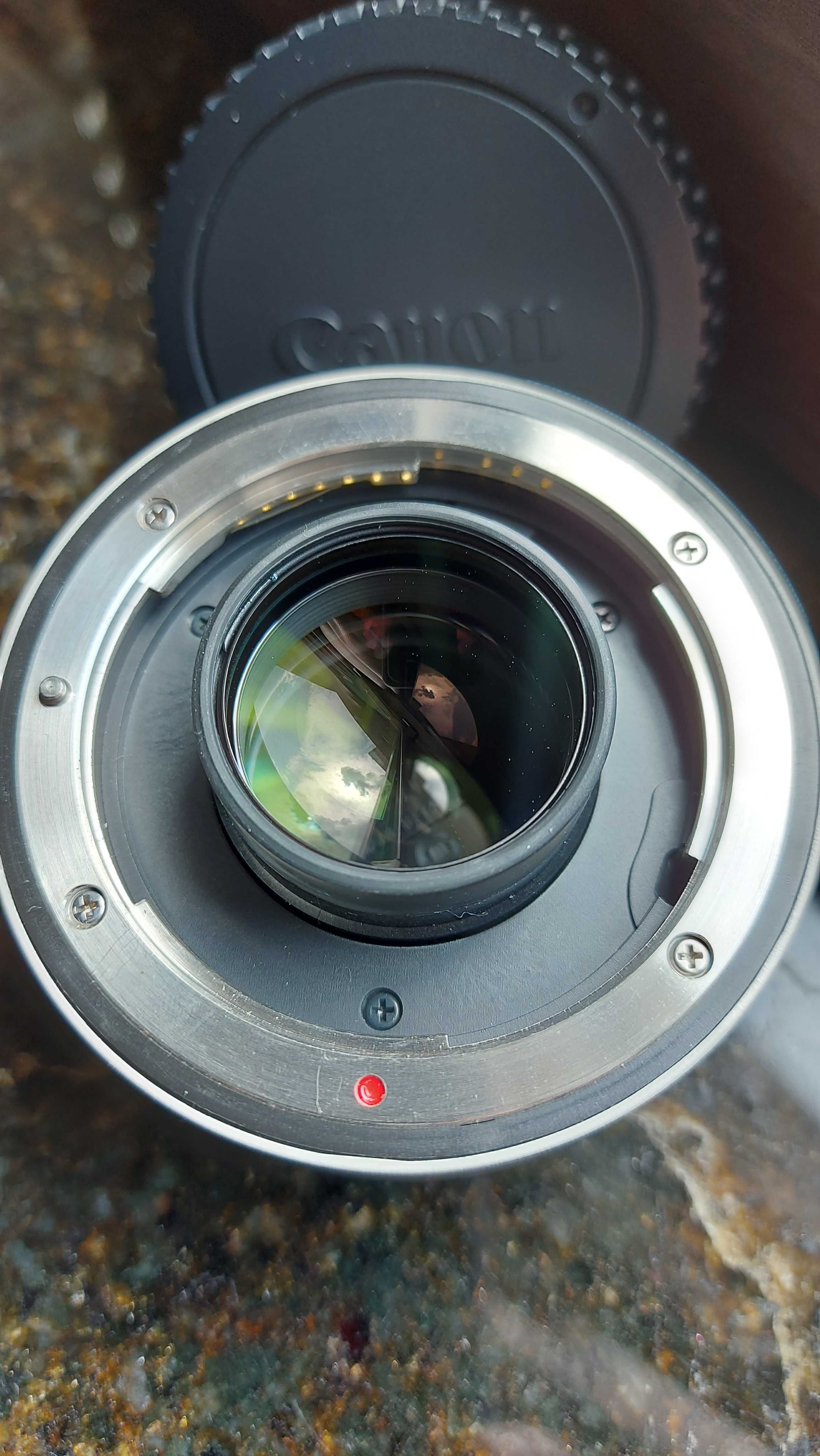 Продавам Canon EF 1.4X II Telephoto Extender for Canon