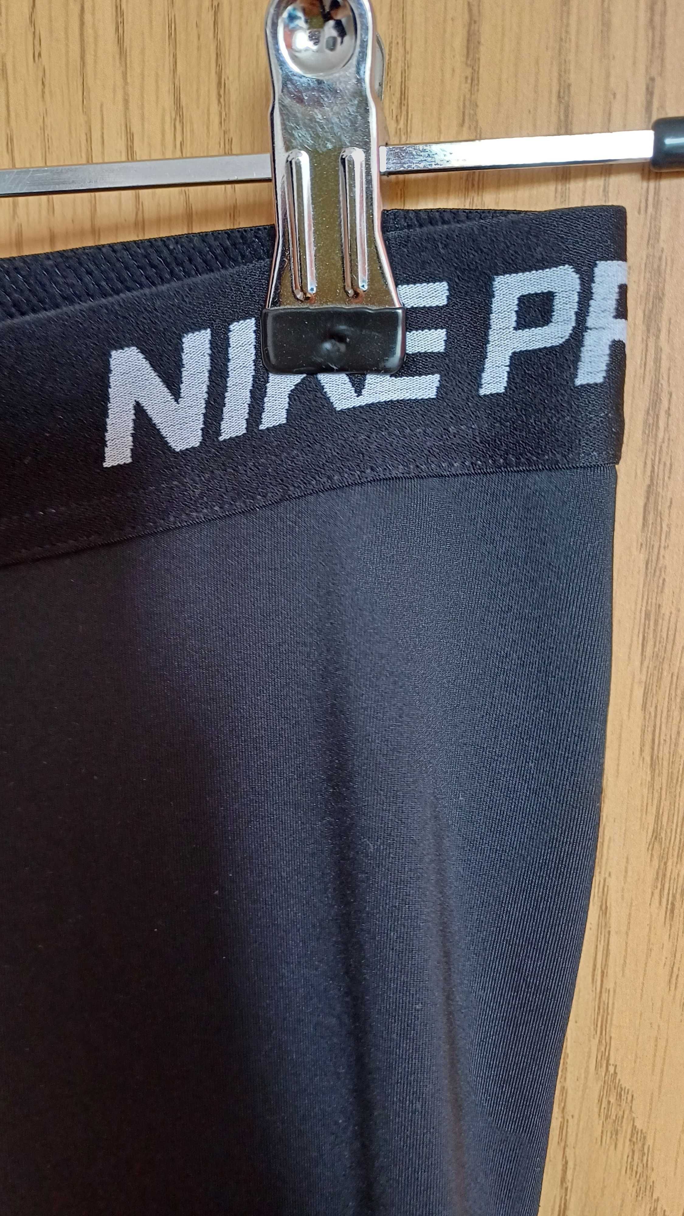 Спортен клин Nike L