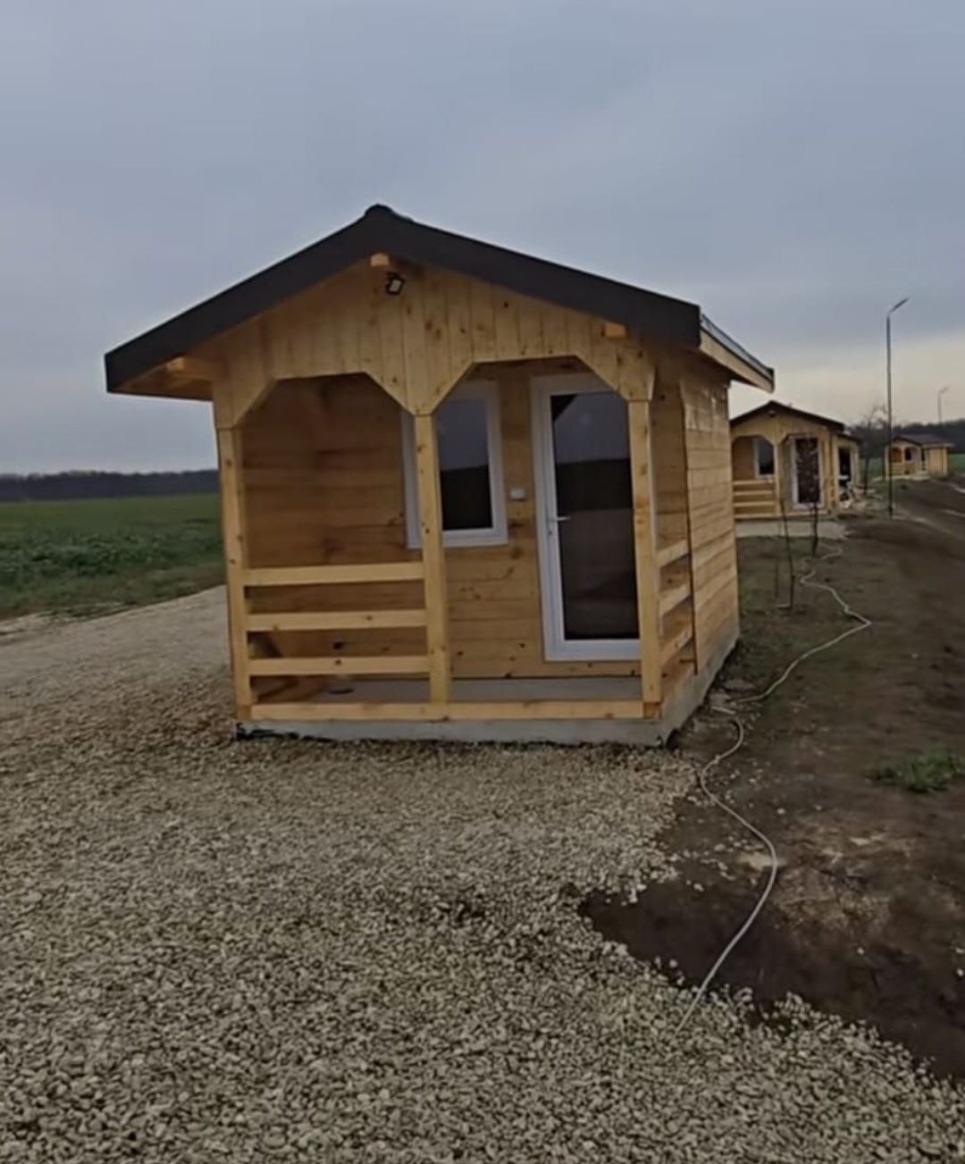 Vând cabană din lemn tip A