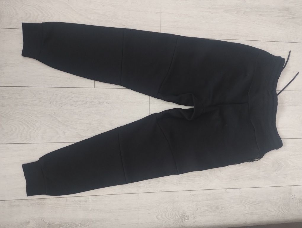 Pantaloni trening Nike noi cu eticheta