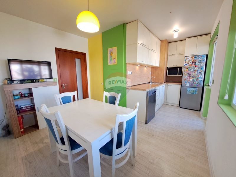 Продава се Четиристаен апартамент в Варна, Завод Дружба - 92 кв.м за 2816 €/кв.м - Снимка #1