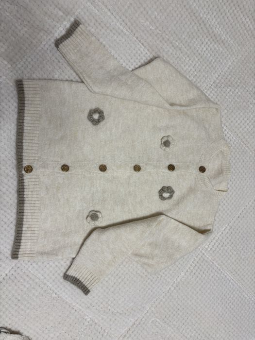 Дамска жилетка в бежово