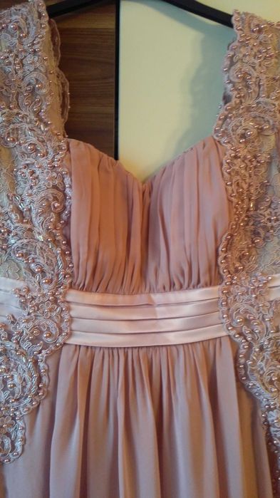 Rochie eleganta cu mărgele, m. 42, culoare roz pudrat