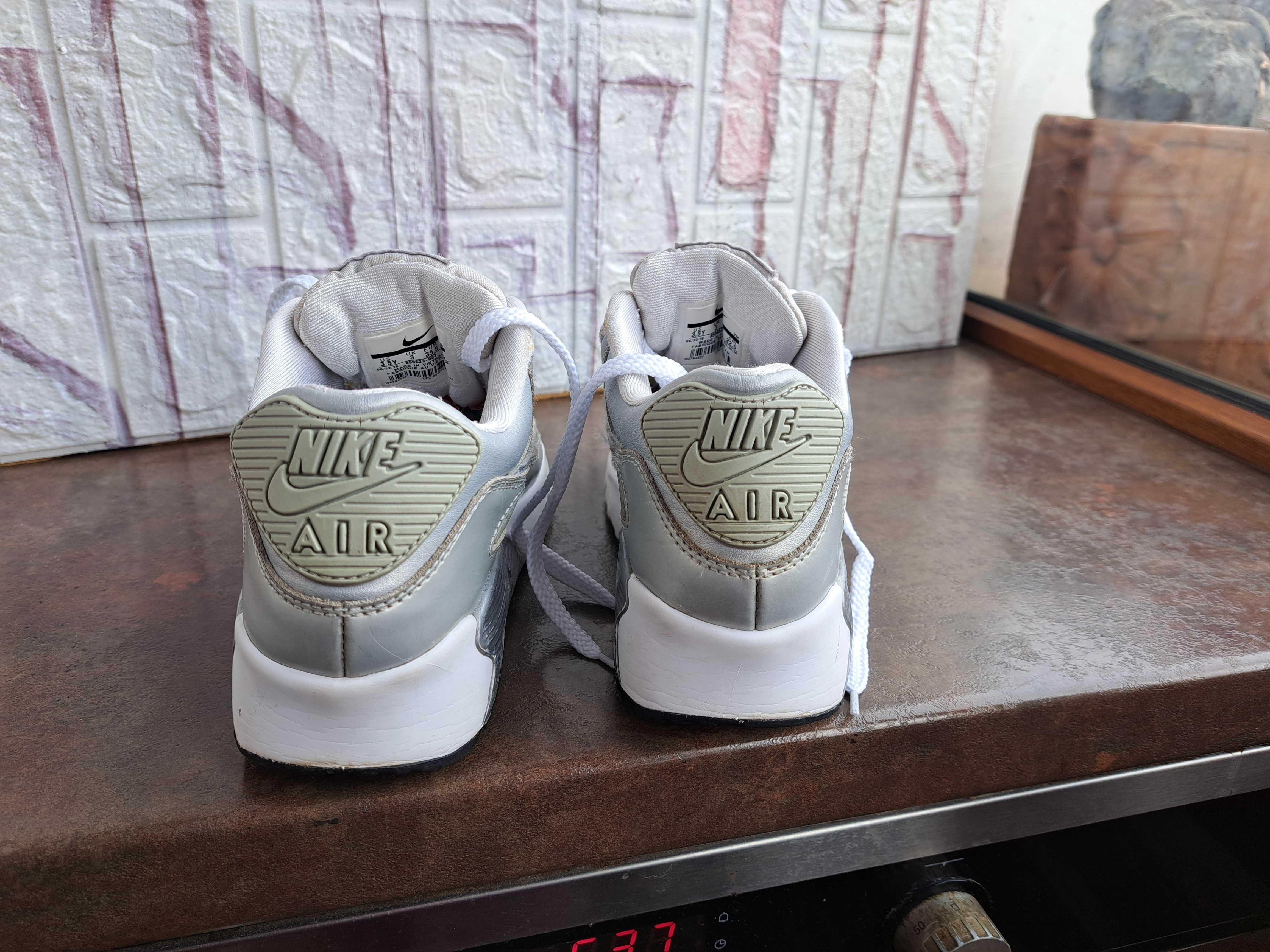 детски маратонки,кецове,спортни обувки,Nike Air Max,номер 35,5за момич