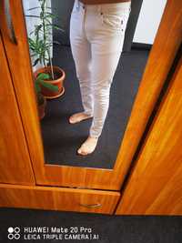 Pantaloni calitate superioara