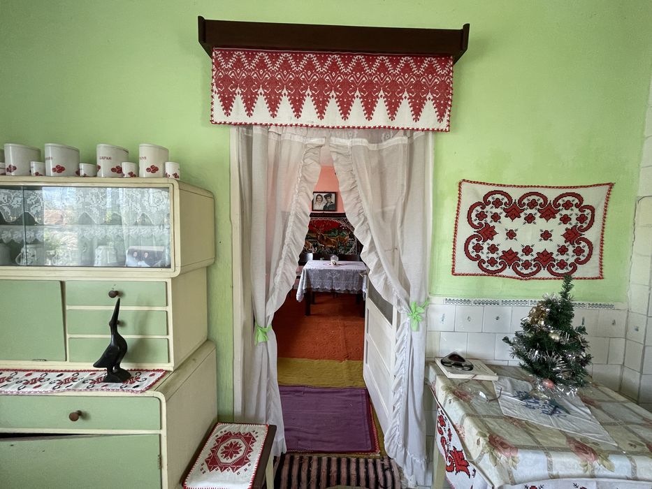 Casa la tara + teren 14arii