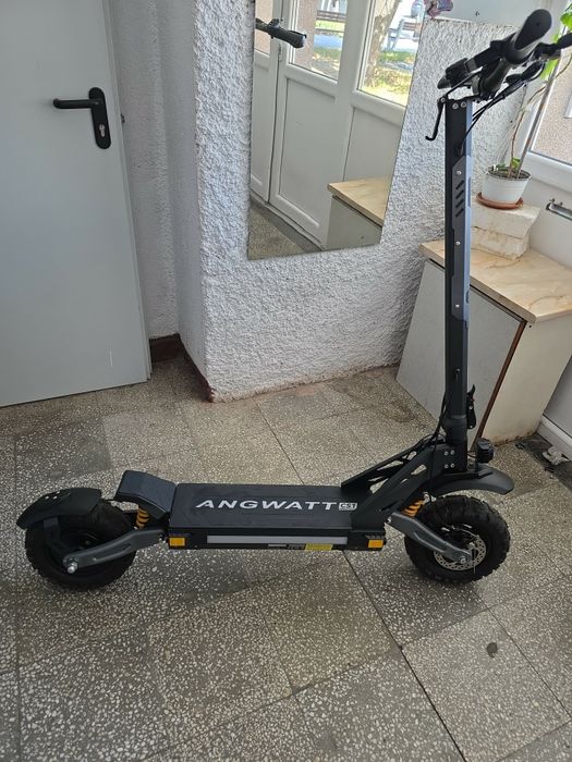 Тротинетка   Angwatt cs1