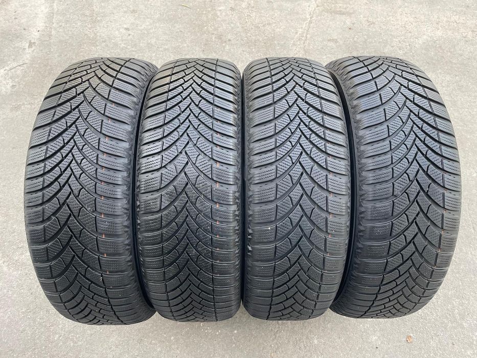 Set anvelope iarna 215 65 17 semperit speed grip 5 , dot 30 2022