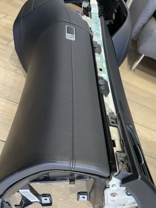 Шито табло, решетка с достроники др за W221