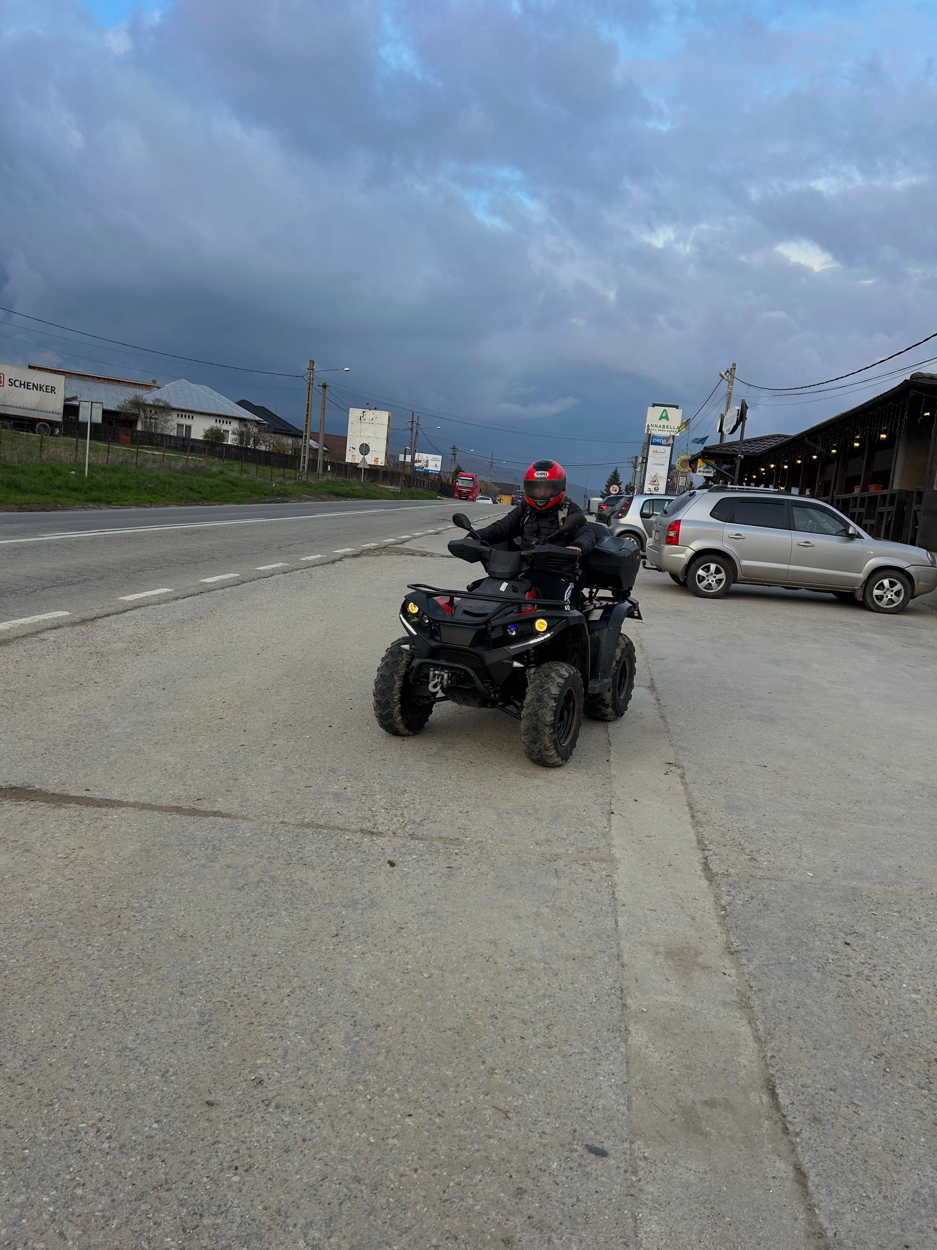 Vând atv linhai dragonfly