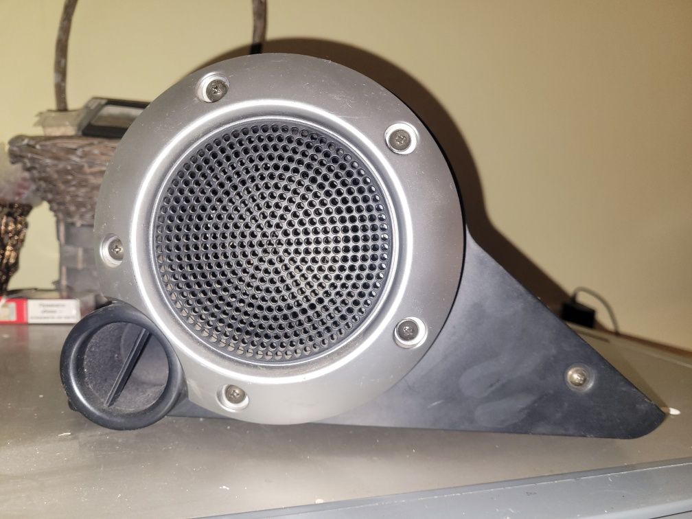 Bass Blaster poweredwoofer system