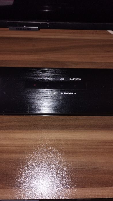 Vând soundbar Lg