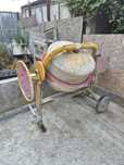Vand betoniera 360 litri