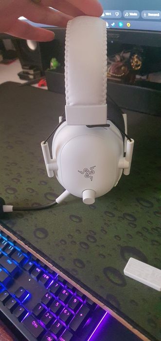 Vând căști Razer Blackshark V2 Pro White Edition Full Box