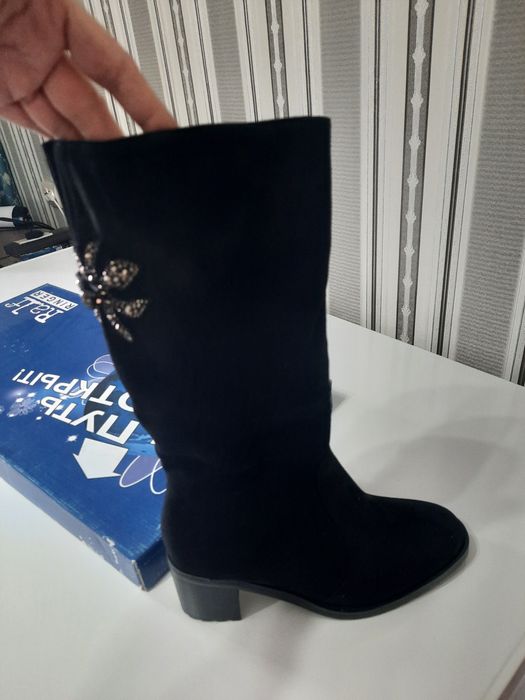 Замшевые сапоги 40размер