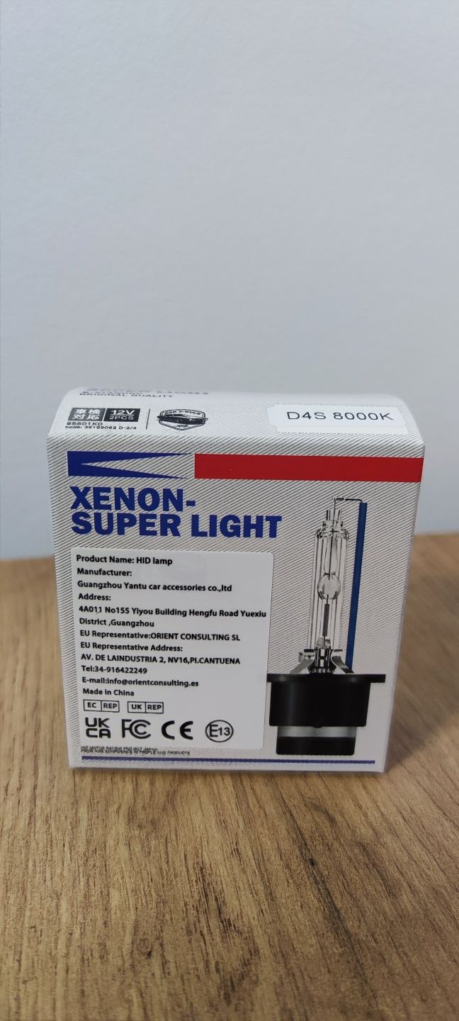 Becuri Xenon D4S 8000K