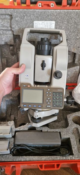 Trepied si statii totale Leica Topcon Sokkia