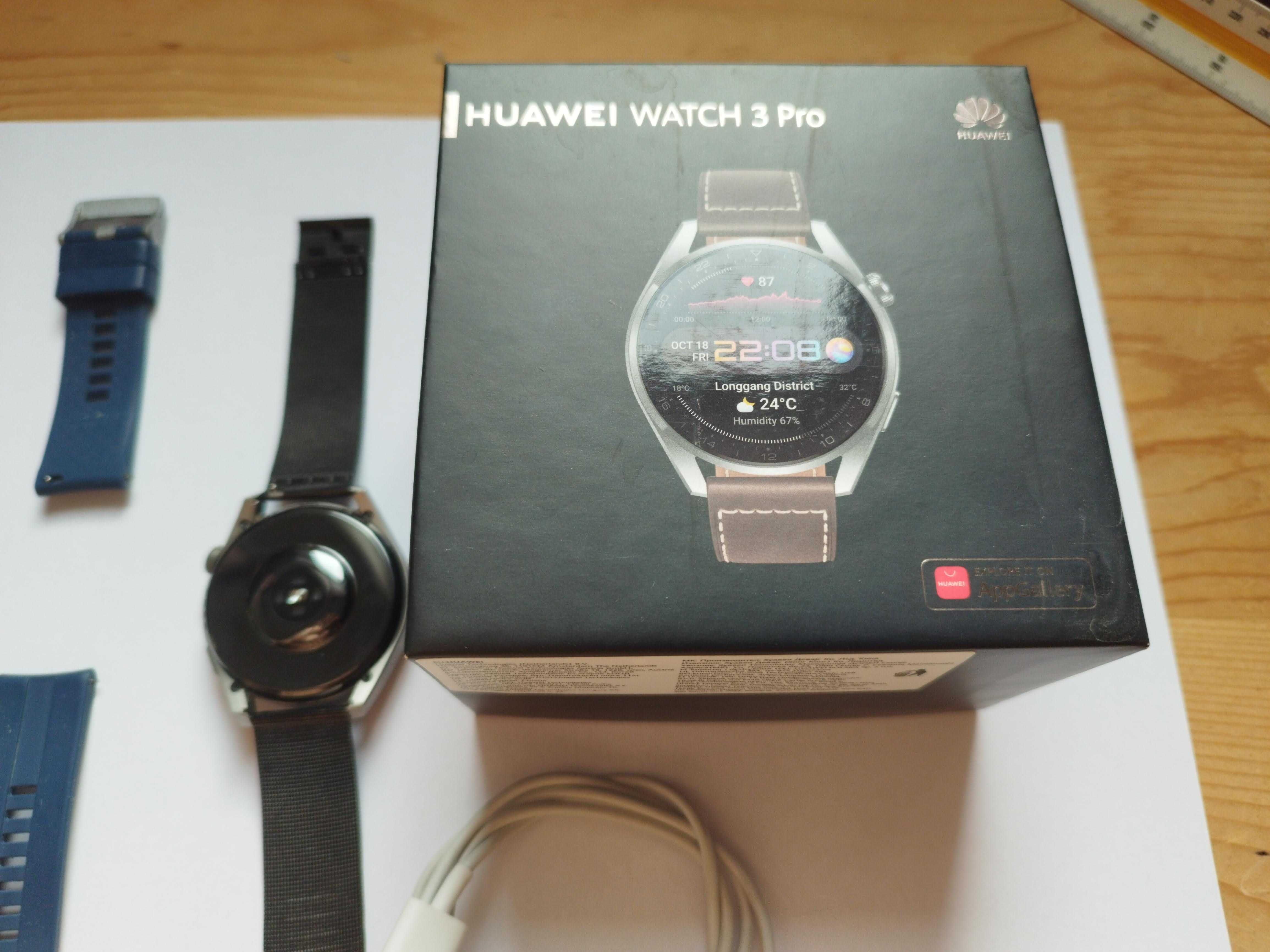 Продавам Huawei Watch 3 Pro с каишки и аксесоари