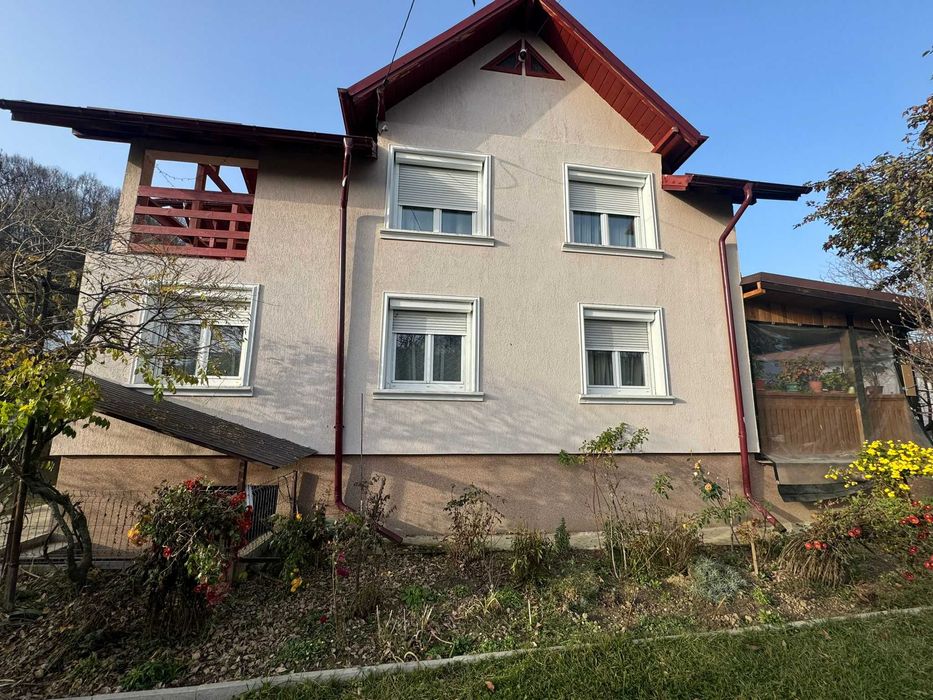 inchiriez casa moderna Valea Lunga ,langa Moreni dambovita