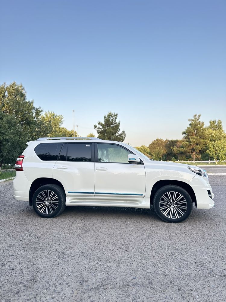 Tayota Land Cruiser Prado 150