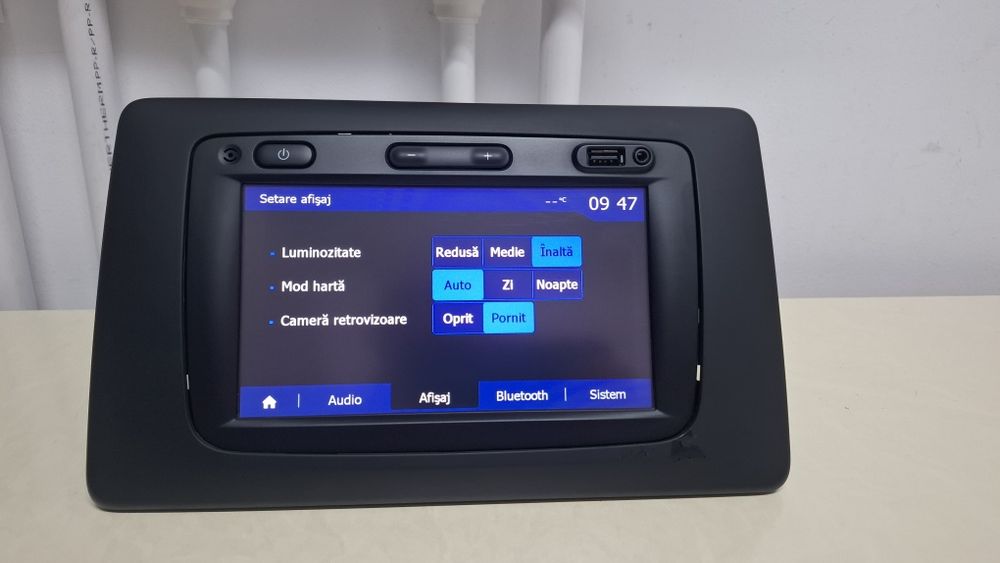 Navigatie originala Dacia Logan Sandero Duster Dokker - 650 lei