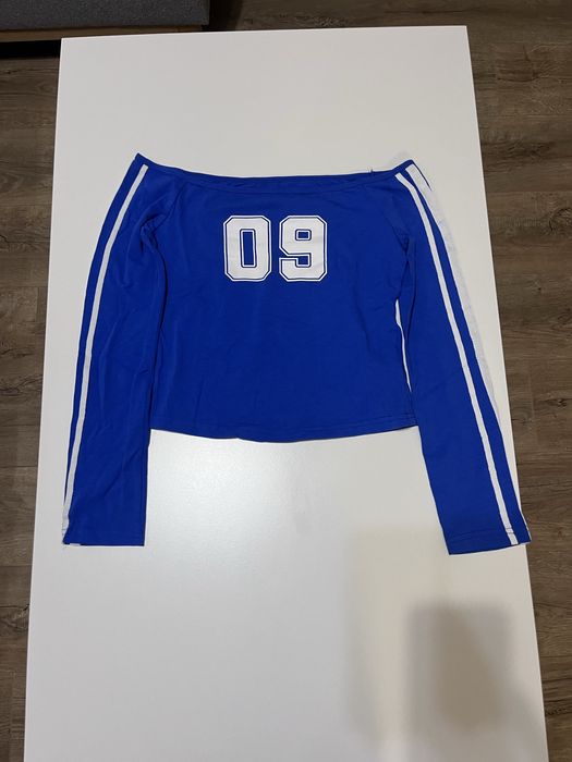 Боди черно и блузи с дълъг ръкав