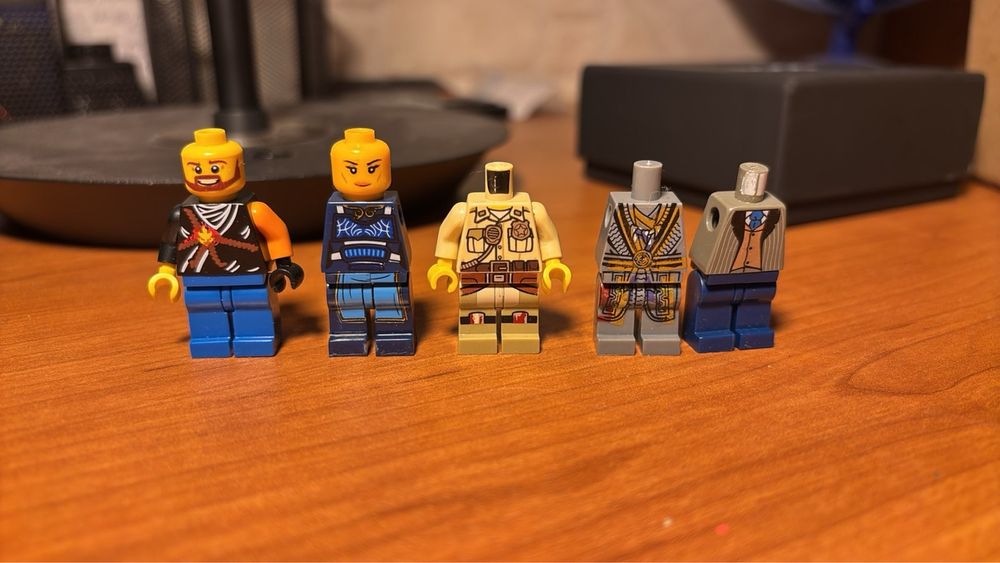 Най-различни lego фигурки