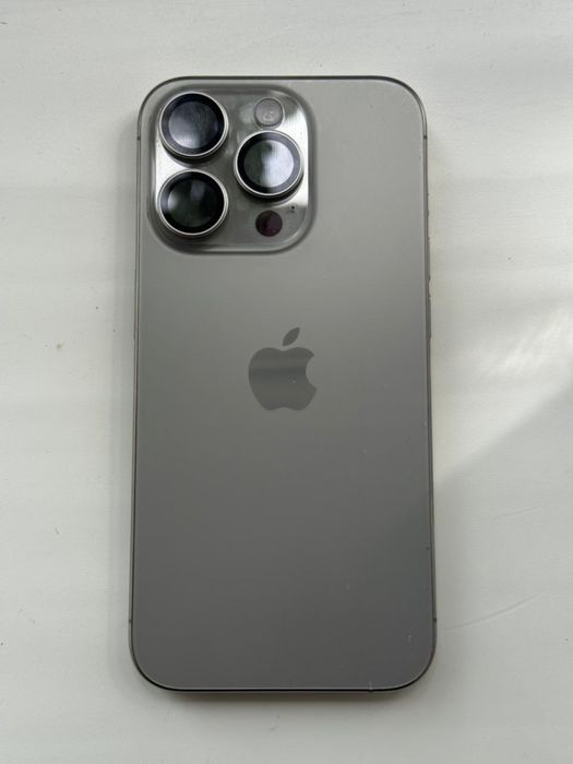 Продам lphone 15 про 256