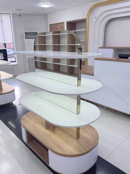 Ресепшен, витрина торговая, торговые шкафы , торговая мебель