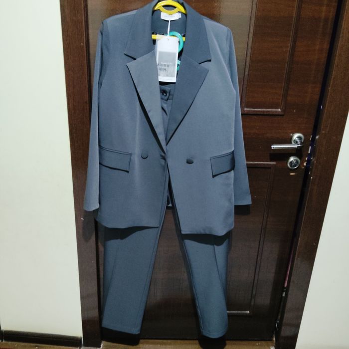 Ayollar kastyum shimi original Xitoy