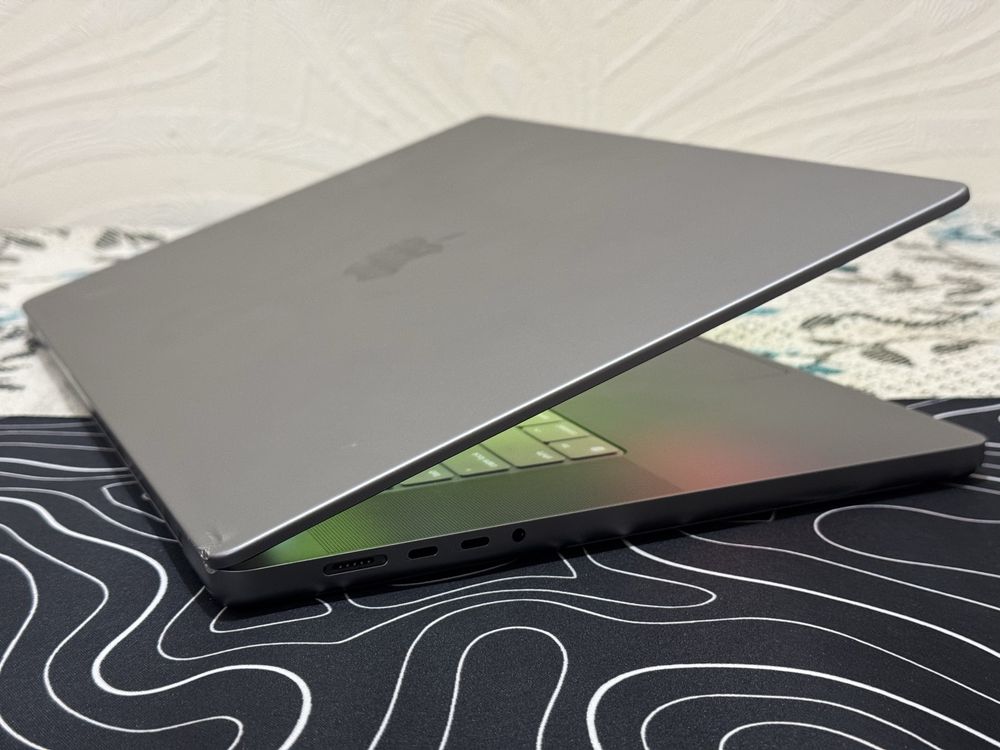Ноутбук Apple Macbook Pro M1 Pro 16 inch 16/512 SSD