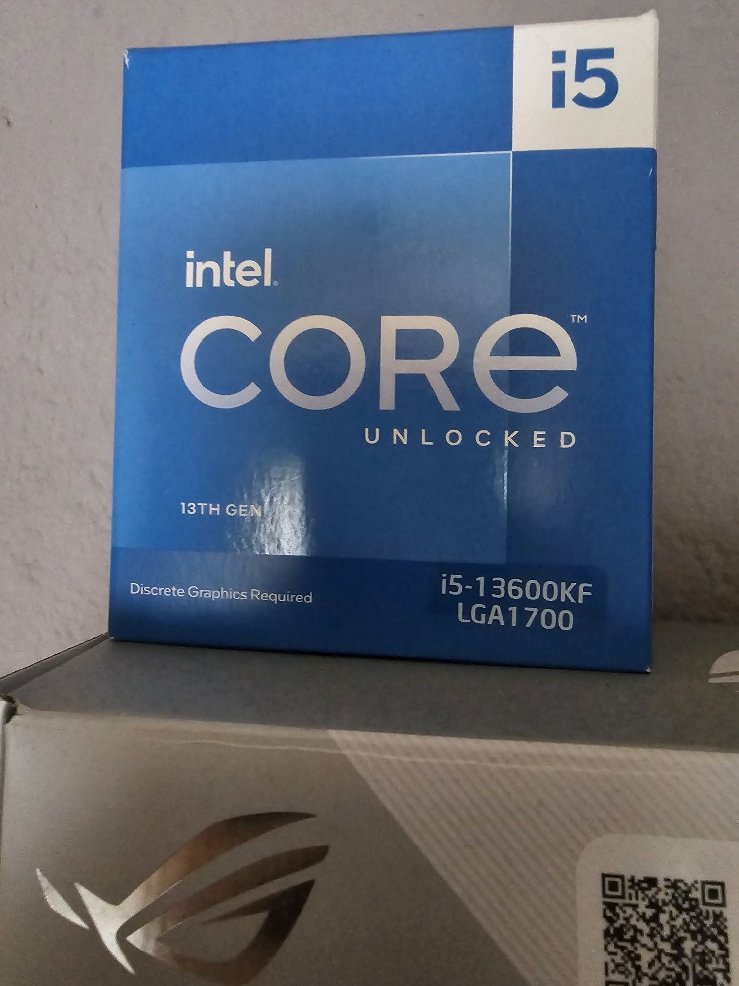 Gaming PC - Гейминг компютър + монитор и клавиатура за повече инфо пиш