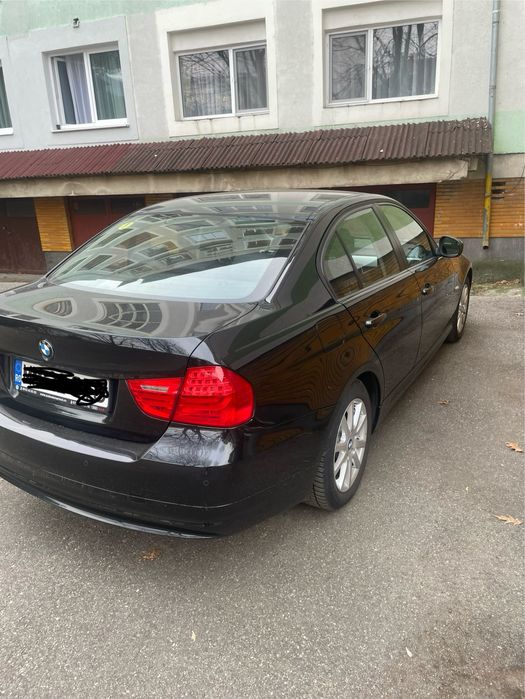 BMW Seria 3 E90 318d Facelift