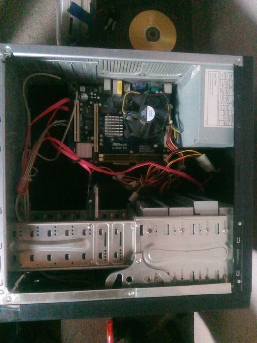 Calculator PC, cu procesor Intel Celeron  Dual Core 2,2 GHz.