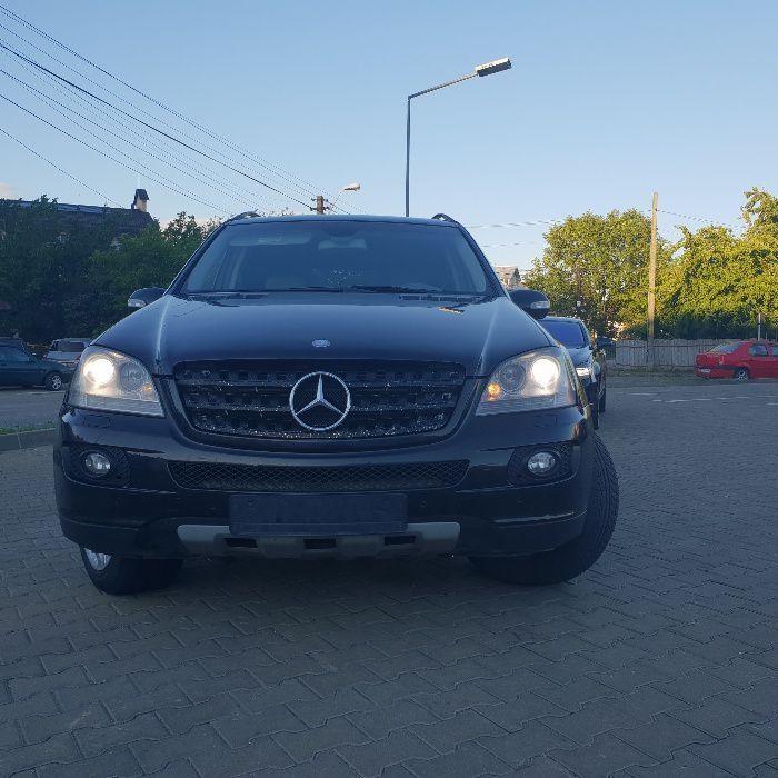Dezmembrez Mercedes ML 320 CDI W164 an 2007 vola