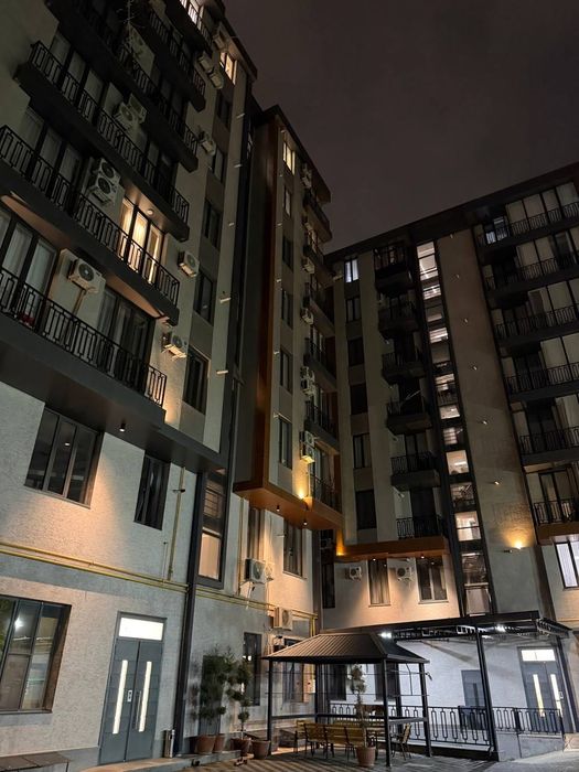 Luminar House Продается 3 комнатная квартира ремонт ул.Шота Руставели