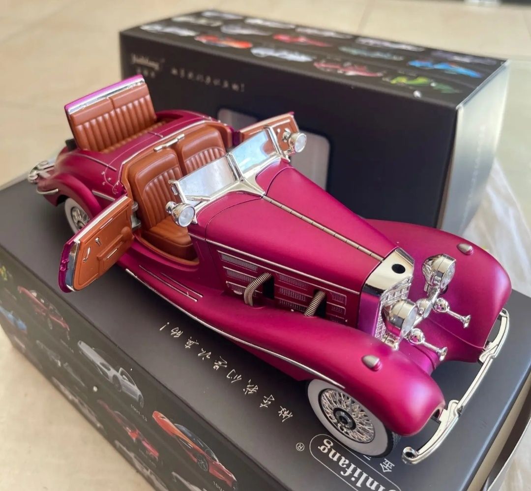 Коллекционная модель автомобиля Mercedes Benz 1:24 игрушечная модель