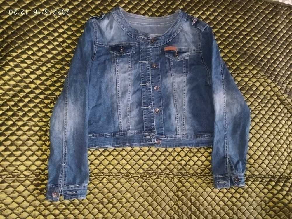 Продам джинсовую куртку
