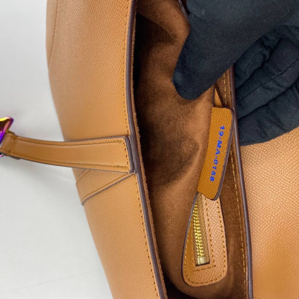 Geanta Christian Dior-Piele naturala!Cod AUTENTICITATE interior